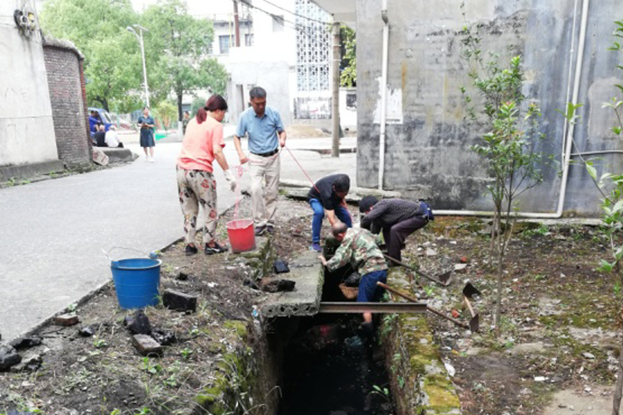 清理水溝換新顏